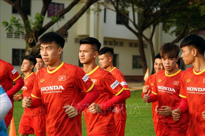 Vietnamese community in Cambodia eagerly encourages Vietnam U23 team